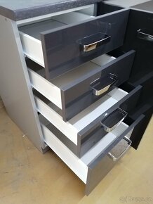 Moderní kuchyňská linka - 4