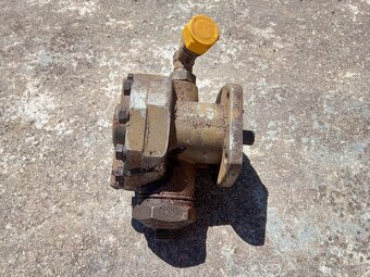 Prodám olejové čerpadlo - 4
