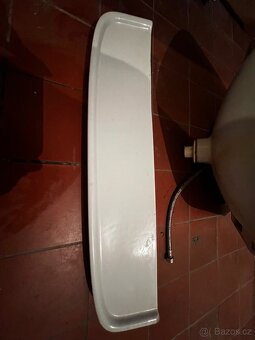 Set umyvadlo + police + baterie - 4