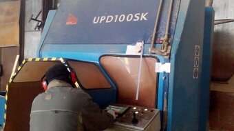 Univerzální počítač - kmenová dvoukotoučová úhlová pila - 4