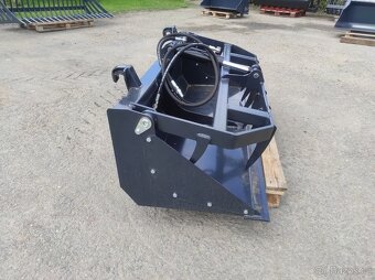 Lopata s přídavným hydraulickým drapákem - přidržovačem - 4