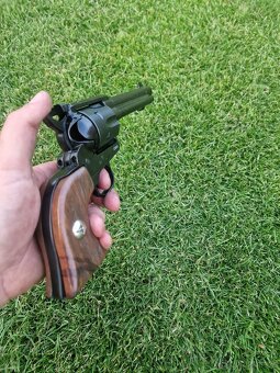 Flobert 9mm, Chiappa, flobertka CENA 9000KČ DO 8.5.2025 - 4