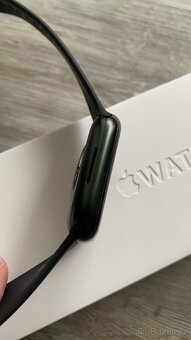Apple Watch 7 Series 45mm zelené + černý sportovní řemínek - 4