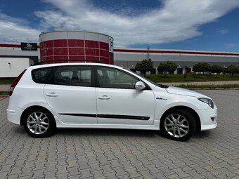 Hyundai i30 CW 1.6 92Kw / 2010 - 4