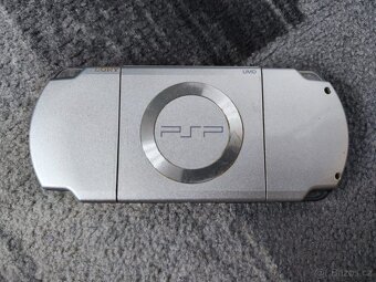 Herní konzole PlayStation portable - 2004 - 4