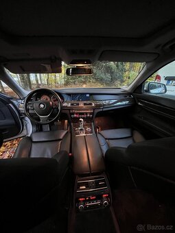 BMW 750Li - MOTOR 4.4 V8 15000km - 4