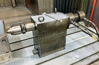 Obráběcí centra - vertikální 30 HV - 4