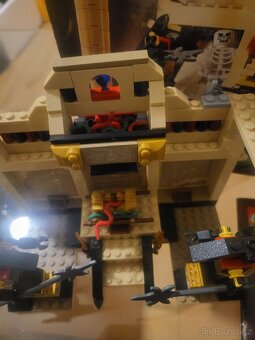 Prodam Lego Indiana Jones 7621 - 4