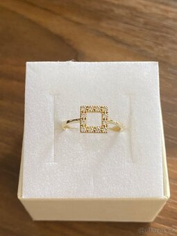 Zlatý dámský prstýnek - 4