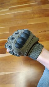Taktické ochranné poloprsté rukavice - zelené - 4