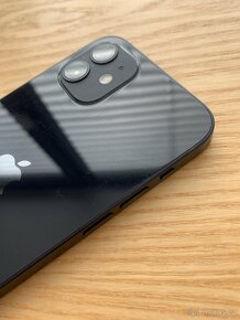 iPhone 12 Černý - 4