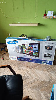 SAMSUNG LED SMART 3D s úhlopříčkou 50" 127 cm - 4
