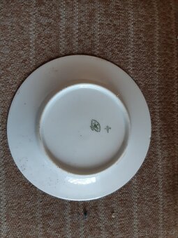Stare porcelánové talirky - 4