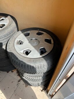 Pneu 185/60R15 zimní - 4