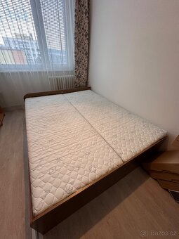 Dvoulůžko postel s polohovacími rošty SUPER STAV - 4