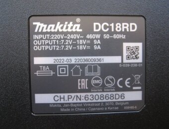 Nová nabíječka Makita DC18RD pro dva akumulátory - 4