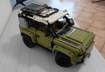 Lego Technic Land Rover - 4