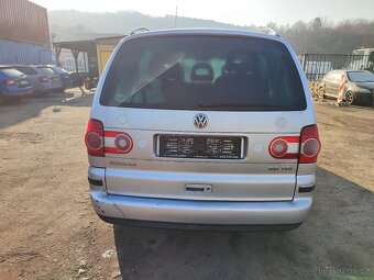 VW Sharan č. 23049 - 4