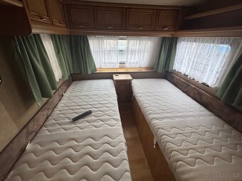 Karavan Burstner G182 -nová STK+SPZ -postele - veliké spaní - 4