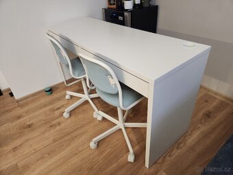Ikea stůl Micke a dvě židle - 4