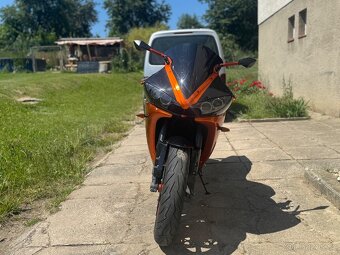 Yamaha r6 - 4