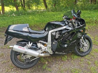 Suzuki GSXR 750 1990 - 4
