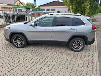 Prodám Jeep Cherokee - 4