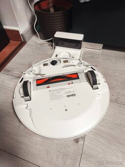 Robotický vysavač Xiaomi Mi Robot Vacuum Mop Essential - 4