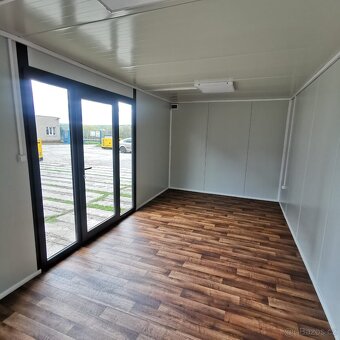 Obytný kontejner o rozměru 3x6m s francouz. dveřmi - 4