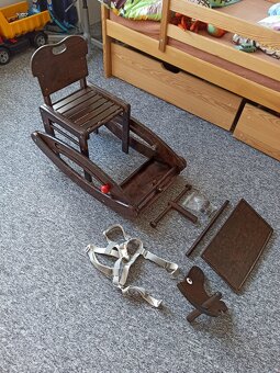 Dětská židlička a houpačka v jednom - 4