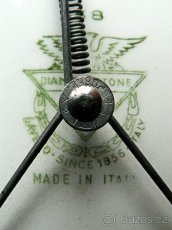 Konf.stolek, závěs.talíř, lampa, pánská bunda,ant.kabel, aj. - 4