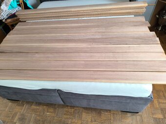 Prodám masivní ořechové obklady. - 4