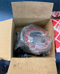 Díly ze Superba 1 - 1.9TDi 96 kw - 4