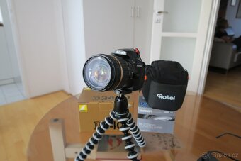 Nikon D3400 + Tamron 18-270mm - 4