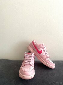 Nike Dunk Low Triple Pink - 4