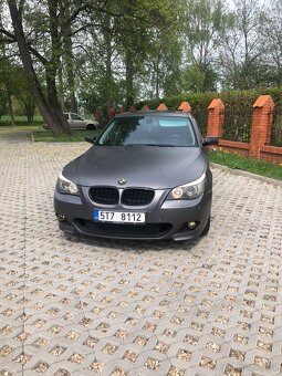 Bmw E60 V8 4.4i manuál - 4
