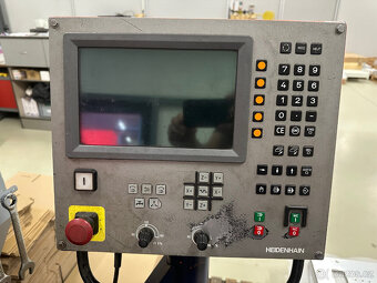 Prodám CNC frézku FNG 40 CNC E s řízením Heidenhain - 4