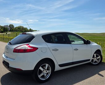 Renault Megane 1.6 16V 74KW/101PS R.V.11/2009 - 4