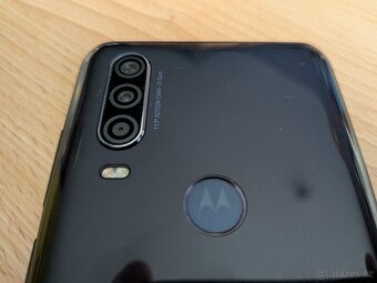 Motorola One Action - perfektní stav - 4