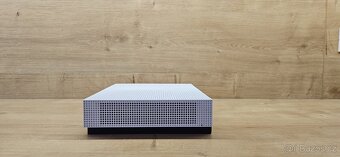 prodám Xbox One S 500GB - 4