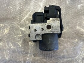 ŘÍDICÍ JEDNOTKA ABS 8E0614111AB - 4