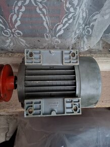 Asynchronní motor MEZ Mohelnice - 4