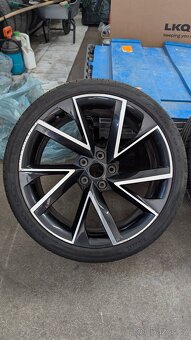 Škoda Vega 8x19 ET45, letní Pneu Pirelli - 4