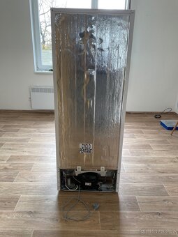 Lednice ETA (rok stará V ZÁRUCE, bez poškození) - 4