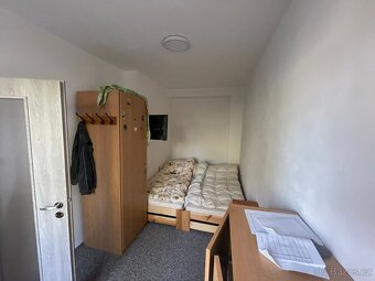 Byt 3+1, Ledečská HB - dělníci, firmy - 4