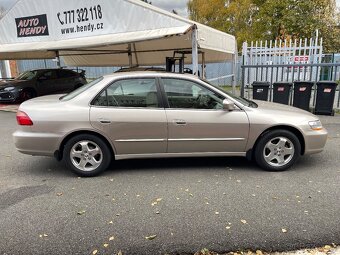 Prodám Honda Accord 3,0 V6 AT klima - 4