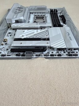 Apple iPhone 16 pro max 1TB e-sim - 4