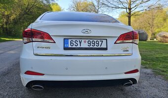 HYUNDAI I40 1,7CRDI Nový v ČR 2016 143TKM Servisní kniha - 4