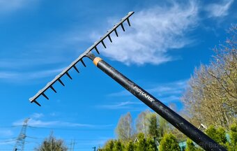 Hrábě Fiskars Solid 36 cm - 4