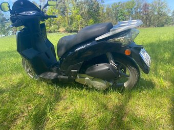 Skútru Kymco 250 - 4